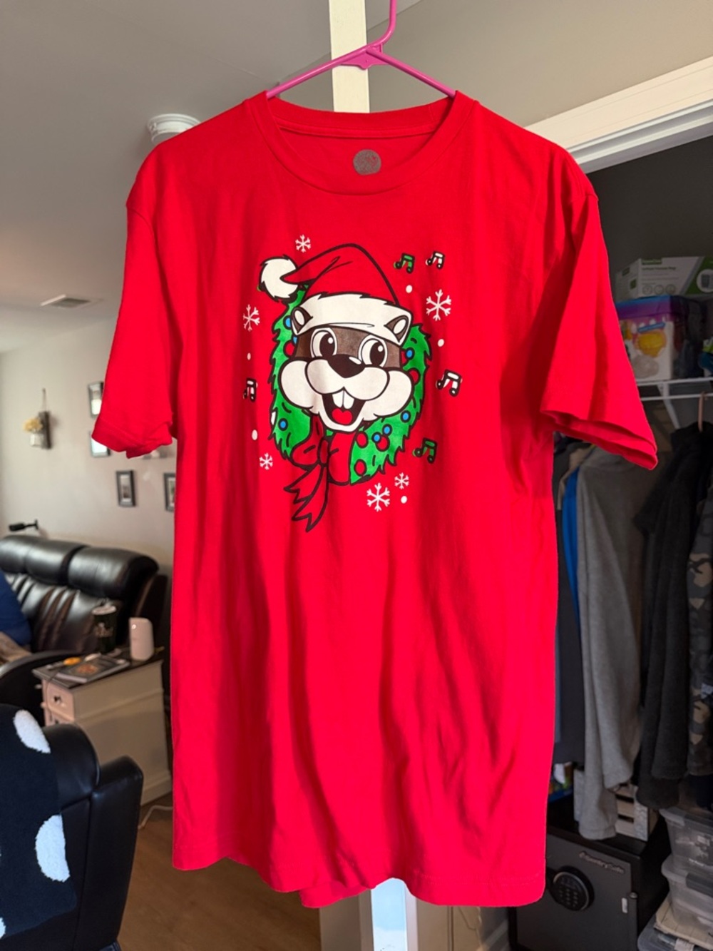 Women’s L Buc-ee’s Holiday Graphic Short Sleeve Tee